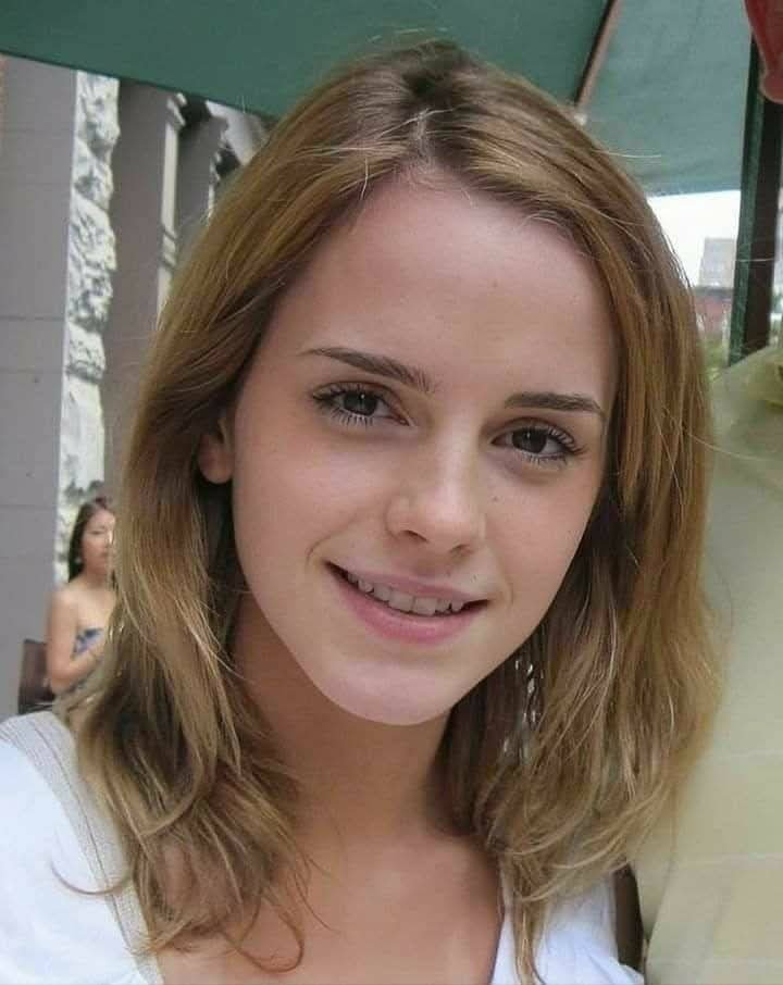 Ji7zeRiV Emma Watson 03.jpg